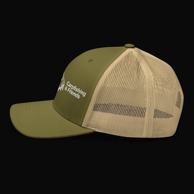 Gorra trucker verde y caqui Carpfishing & Friends, vista de perfil