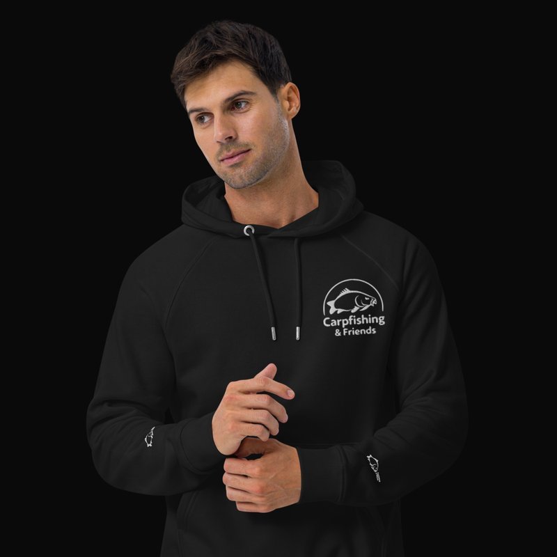 Sudadera con capucha negra Carpfishing & Friends, vista frontal, bordado en el pecho